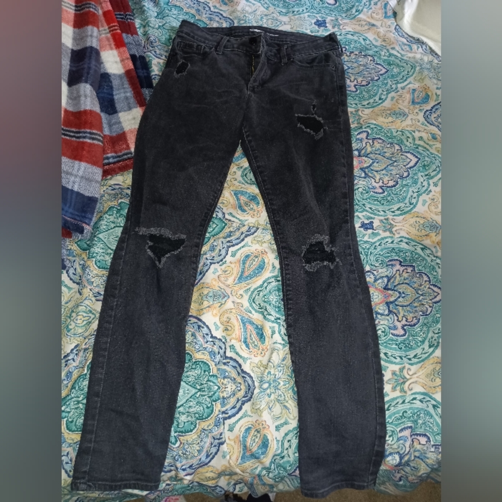 Black ripped old navy jeans size 6